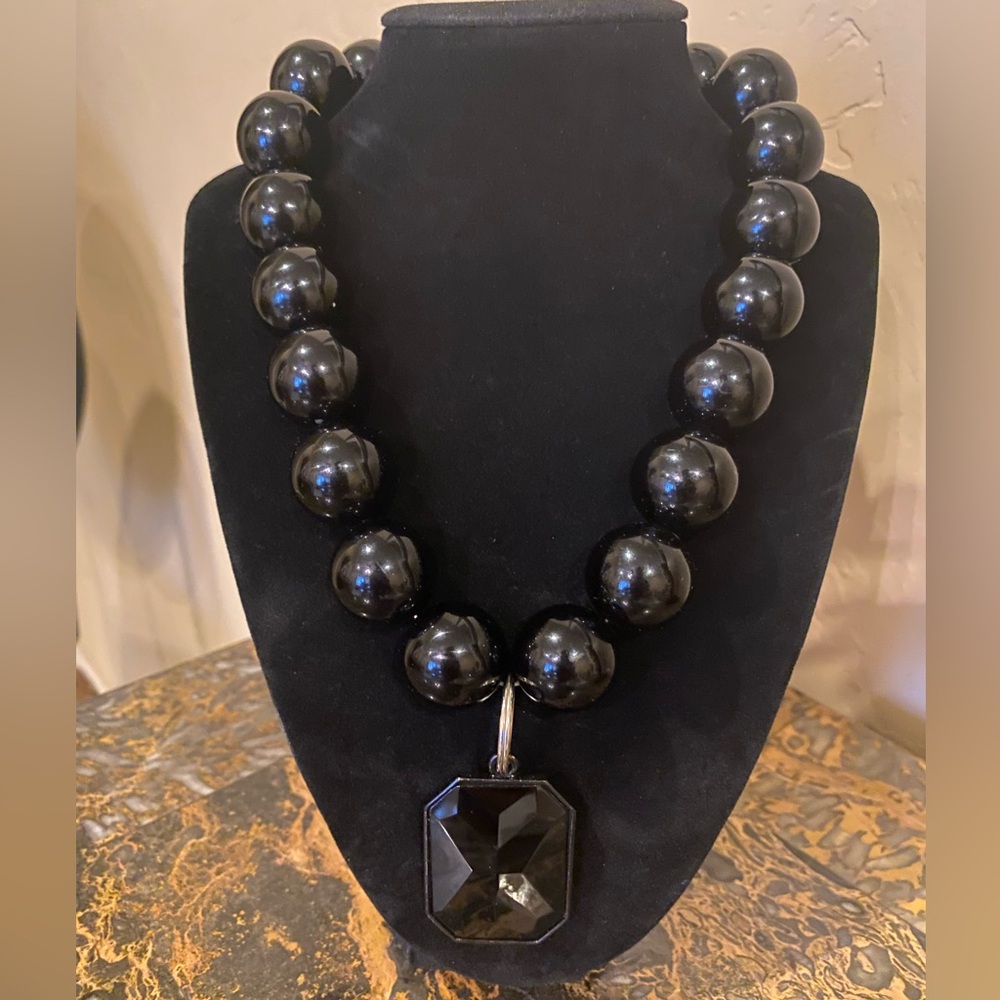 Elegant Handmade black Beaded Necklace